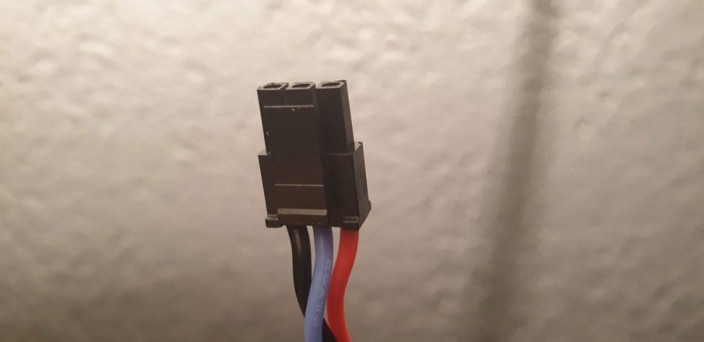 Prise Parrot Sckycontroller 2s Lipo.jpg