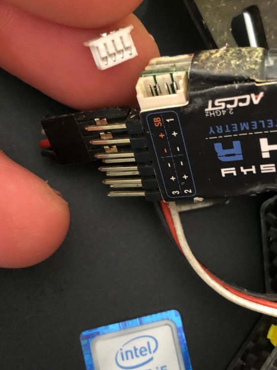 connecteur.thumb.JPG.aa32ff9f8581978d94547b2e0ce44105.JPG